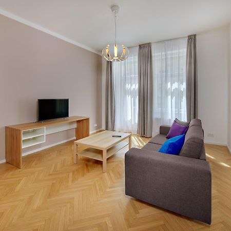 Downtown Suites Kodanska Прага Экстерьер фото