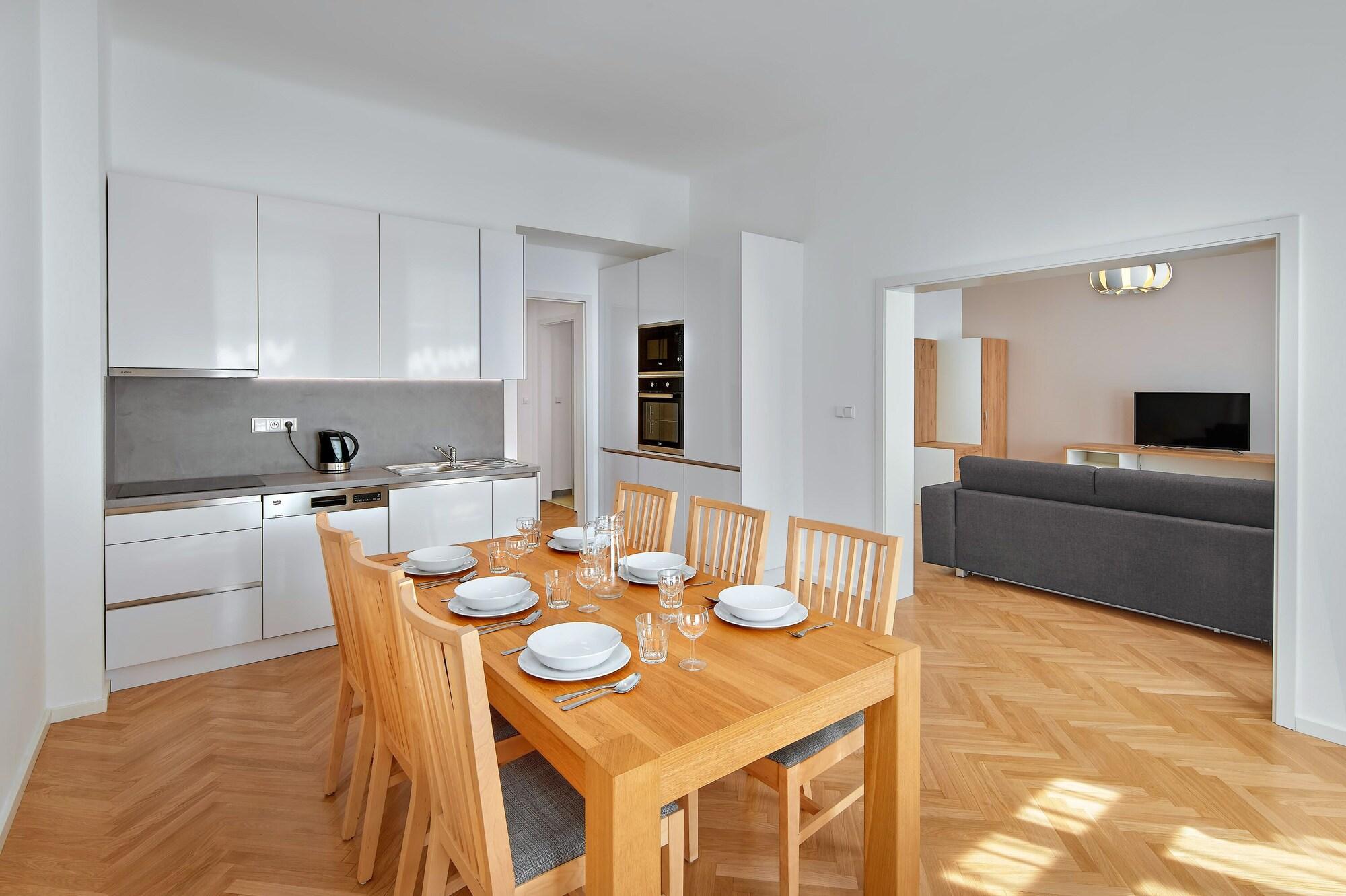 Downtown Suites Kodanska Прага Экстерьер фото