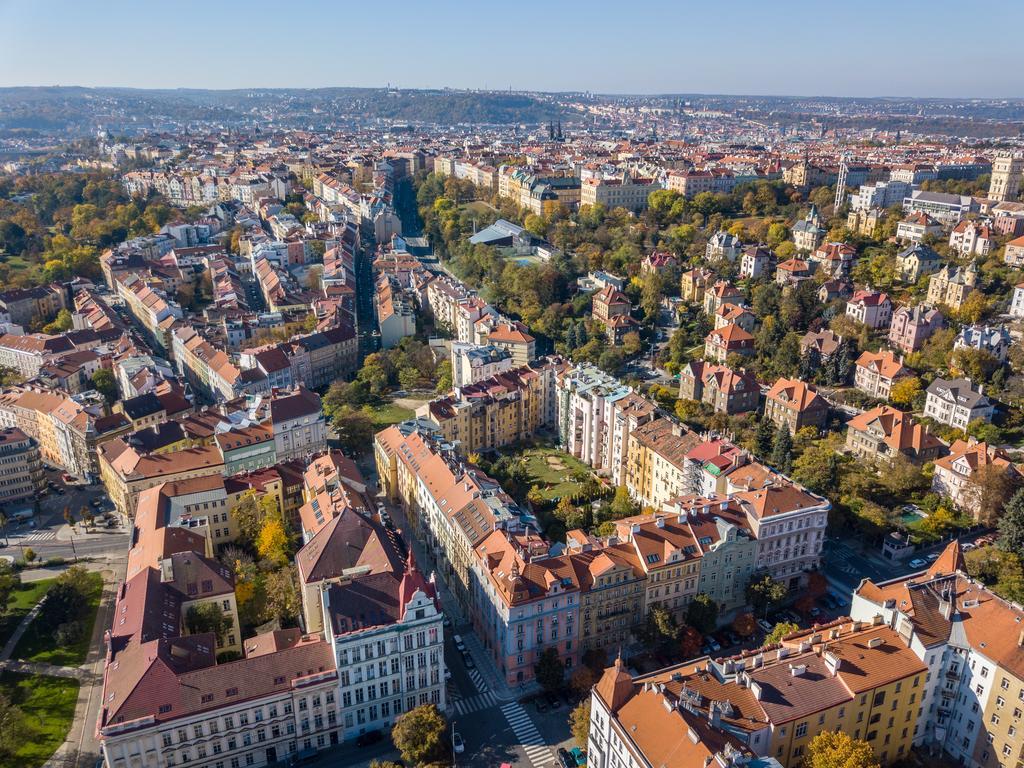 Downtown Suites Kodanska Прага Экстерьер фото