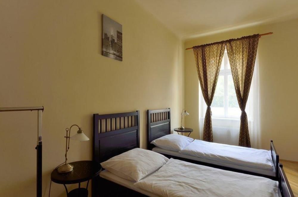 Downtown Suites Kodanska Прага Экстерьер фото