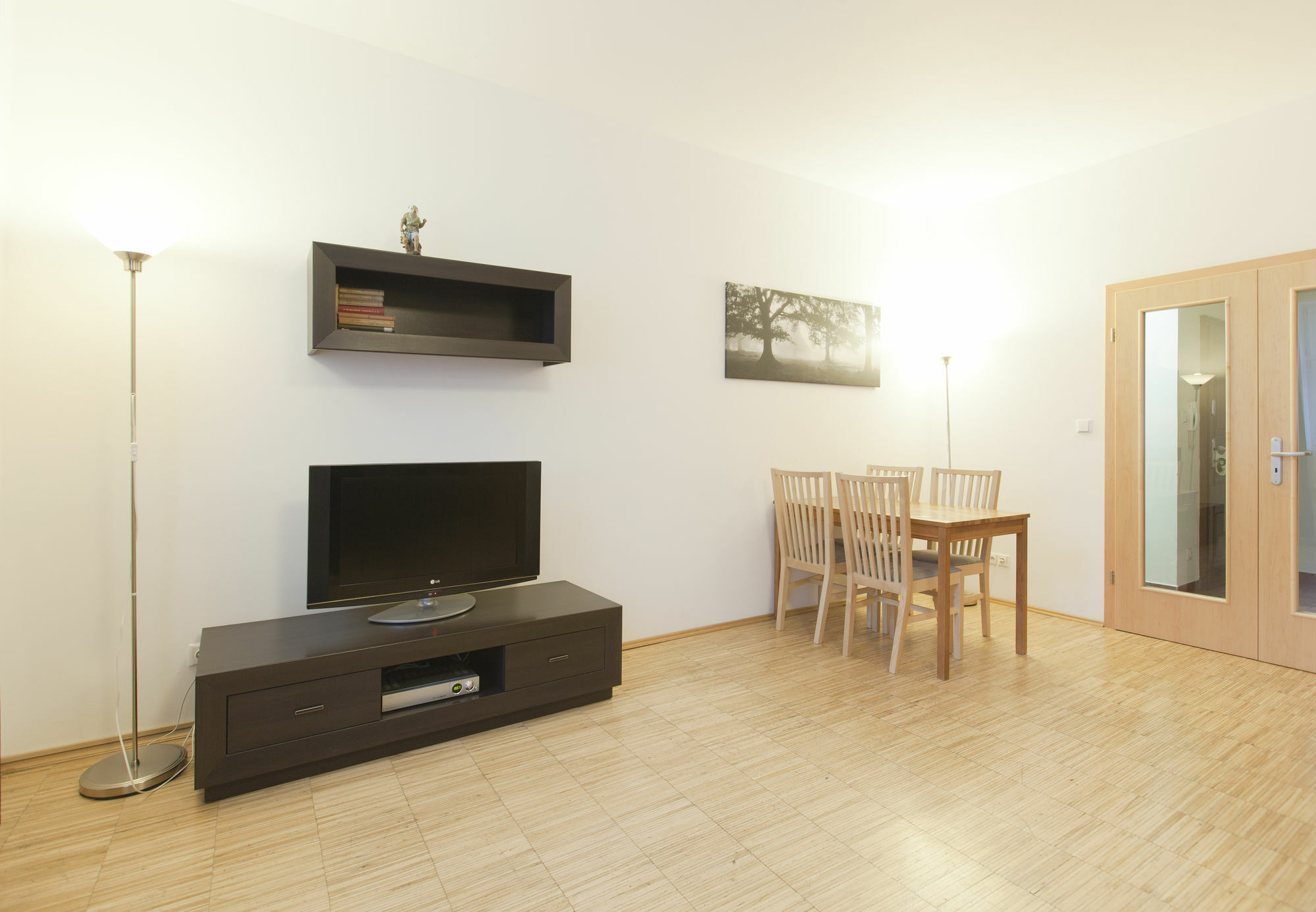Downtown Suites Kodanska Прага Экстерьер фото