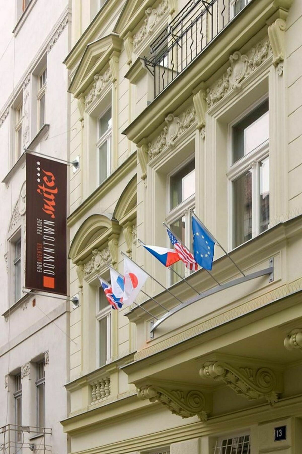Downtown Suites Kodanska Прага Экстерьер фото