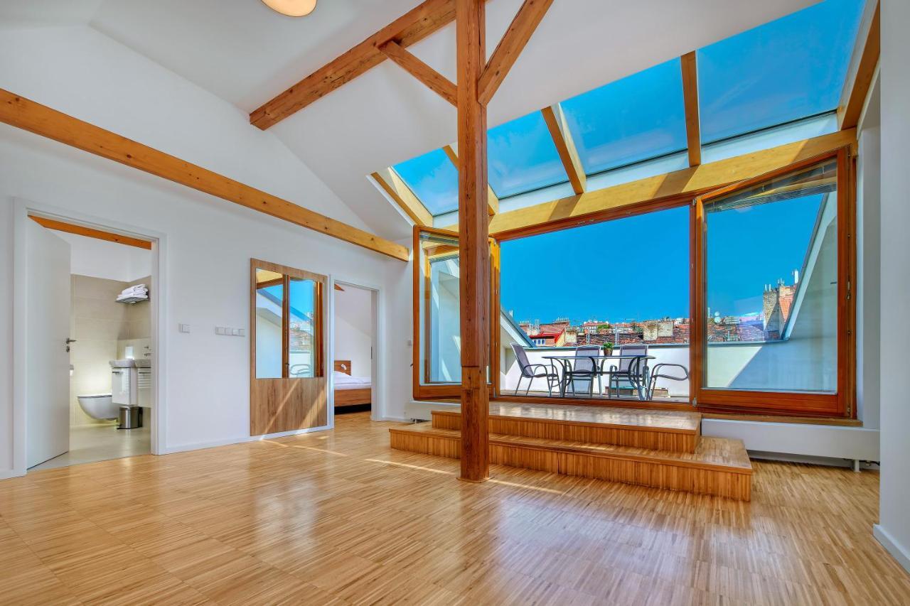 Downtown Suites Kodanska Прага Экстерьер фото