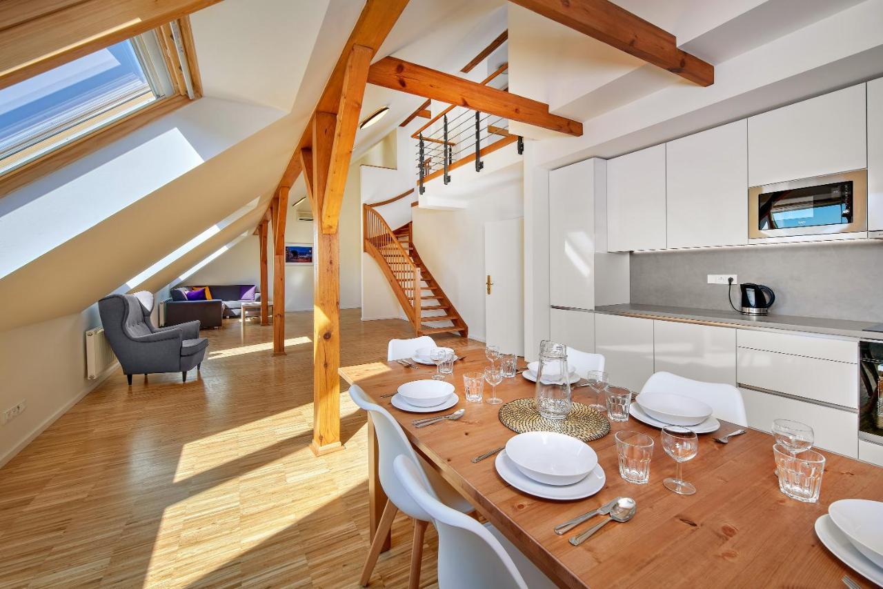 Downtown Suites Kodanska Прага Экстерьер фото