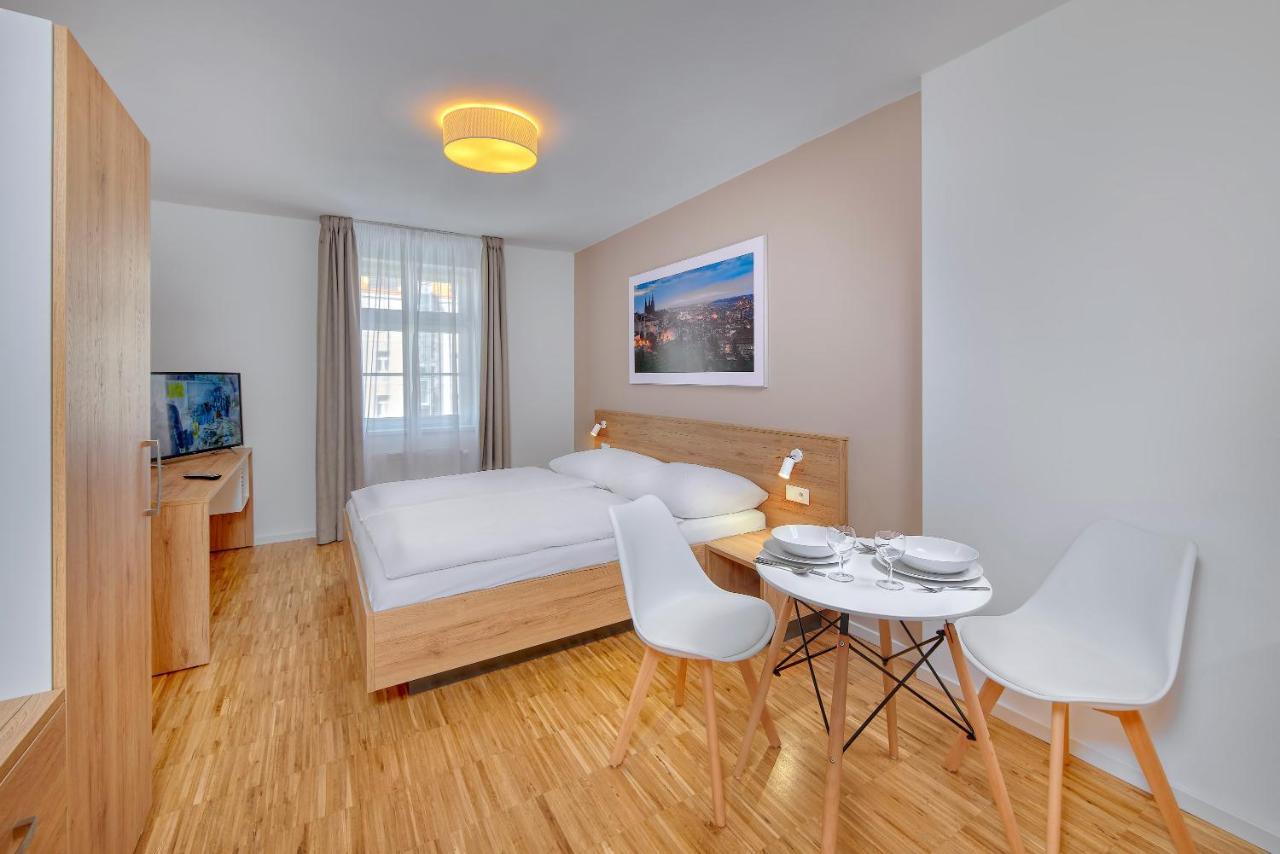 Downtown Suites Kodanska Прага Экстерьер фото