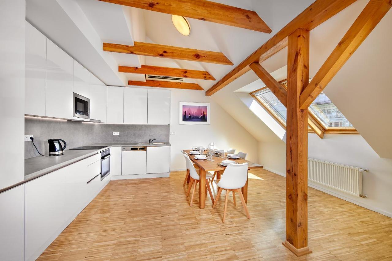 Downtown Suites Kodanska Прага Экстерьер фото
